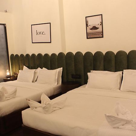 Gulf Hotel Mumbai- The Boutique Hotel Colaba ムンバイ エクステリア 写真