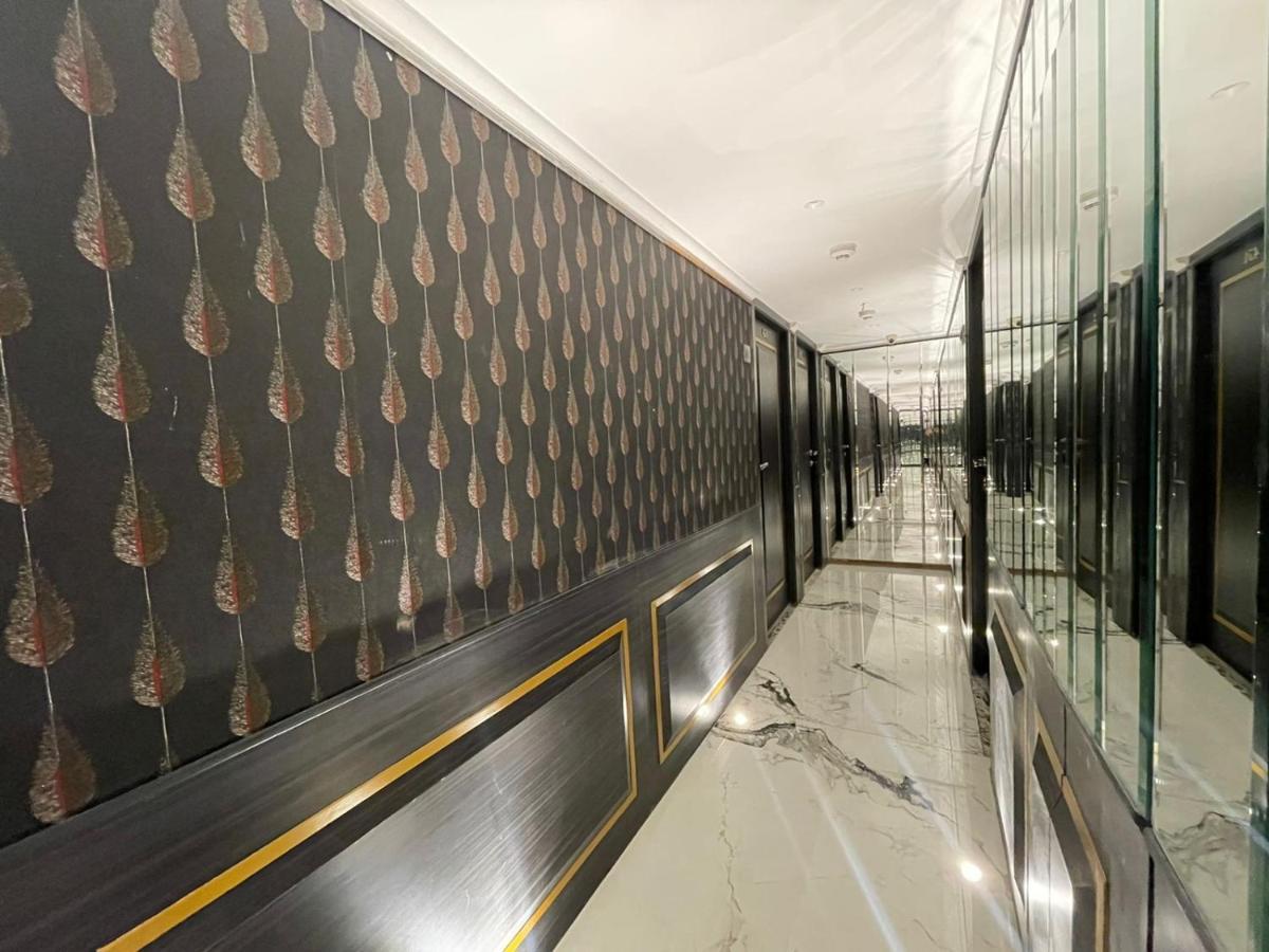 Gulf Hotel Mumbai- The Boutique Hotel Colaba ムンバイ エクステリア 写真