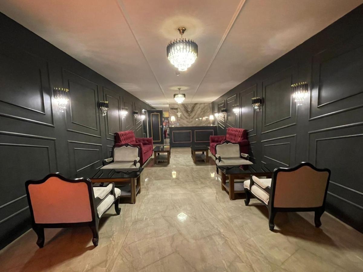 Gulf Hotel Mumbai- The Boutique Hotel Colaba ムンバイ エクステリア 写真