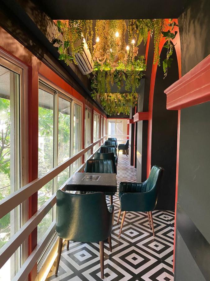 Gulf Hotel Mumbai- The Boutique Hotel Colaba ムンバイ エクステリア 写真