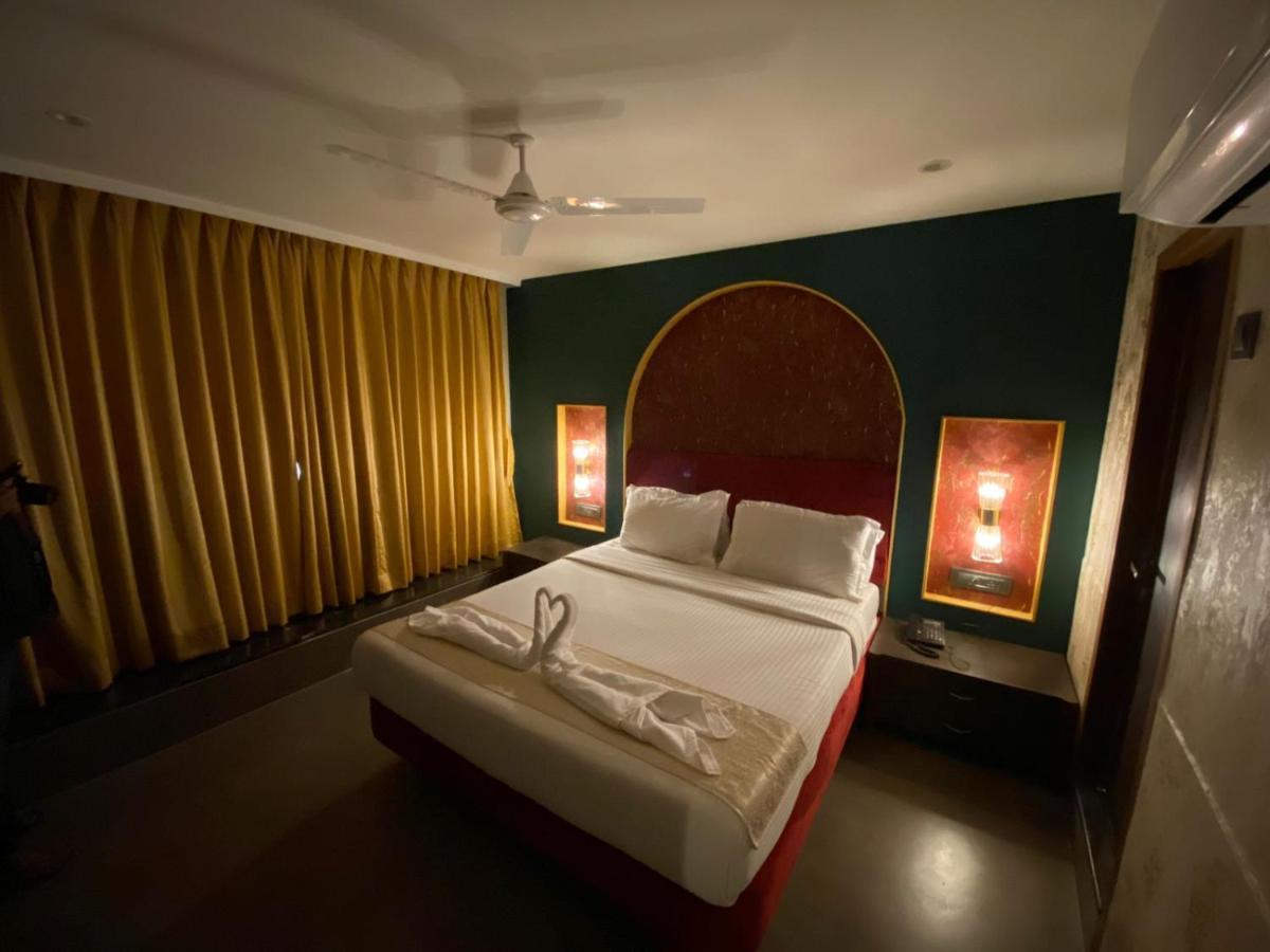 Gulf Hotel Mumbai- The Boutique Hotel Colaba ムンバイ エクステリア 写真