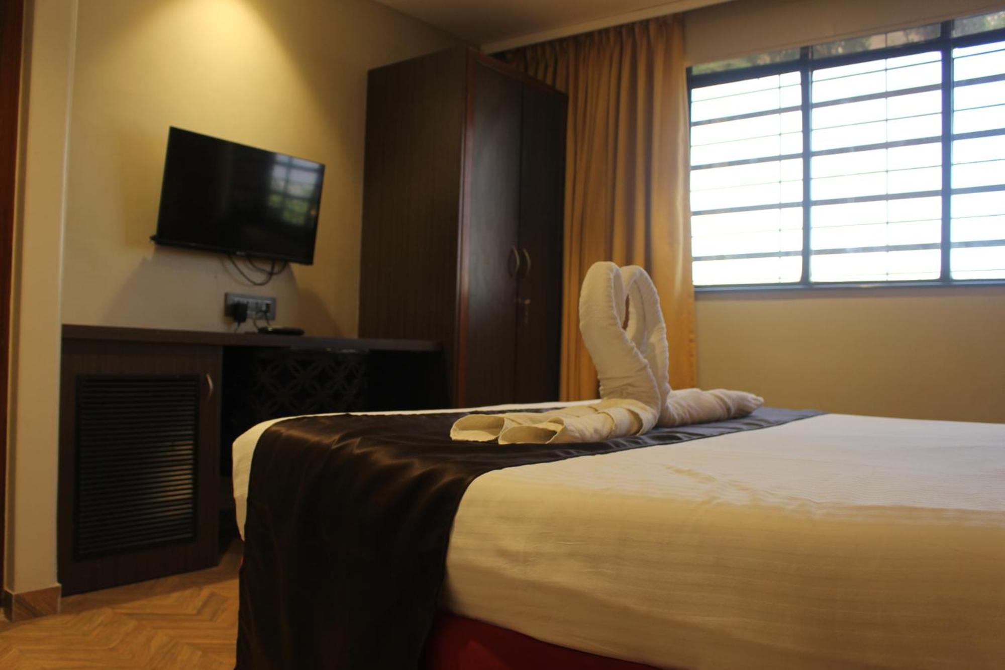 Gulf Hotel Mumbai- The Boutique Hotel Colaba ムンバイ エクステリア 写真