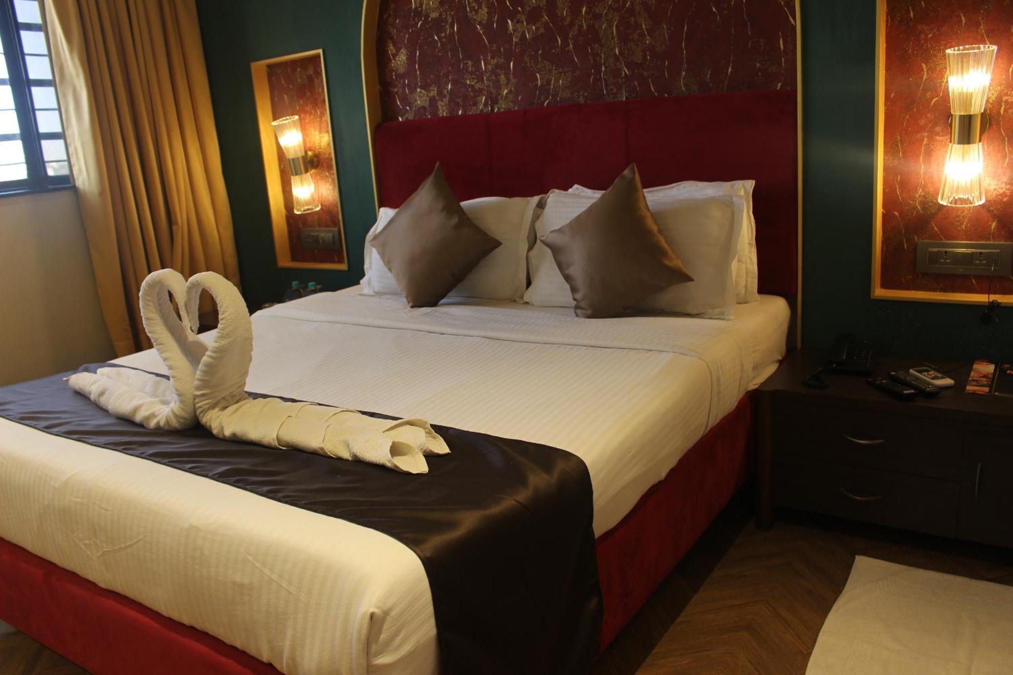 Gulf Hotel Mumbai- The Boutique Hotel Colaba ムンバイ エクステリア 写真