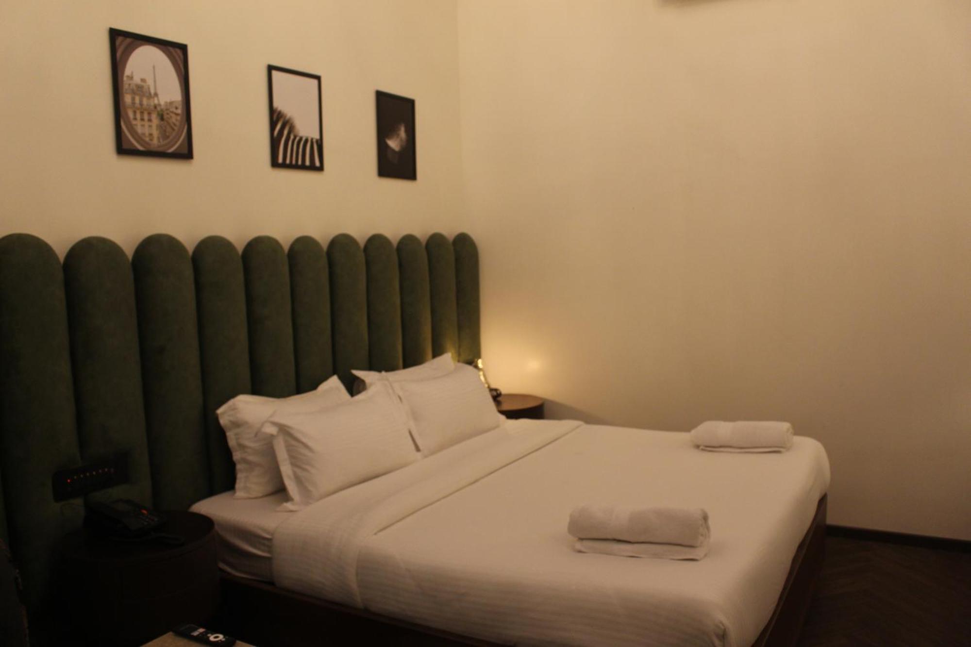 Gulf Hotel Mumbai- The Boutique Hotel Colaba ムンバイ エクステリア 写真