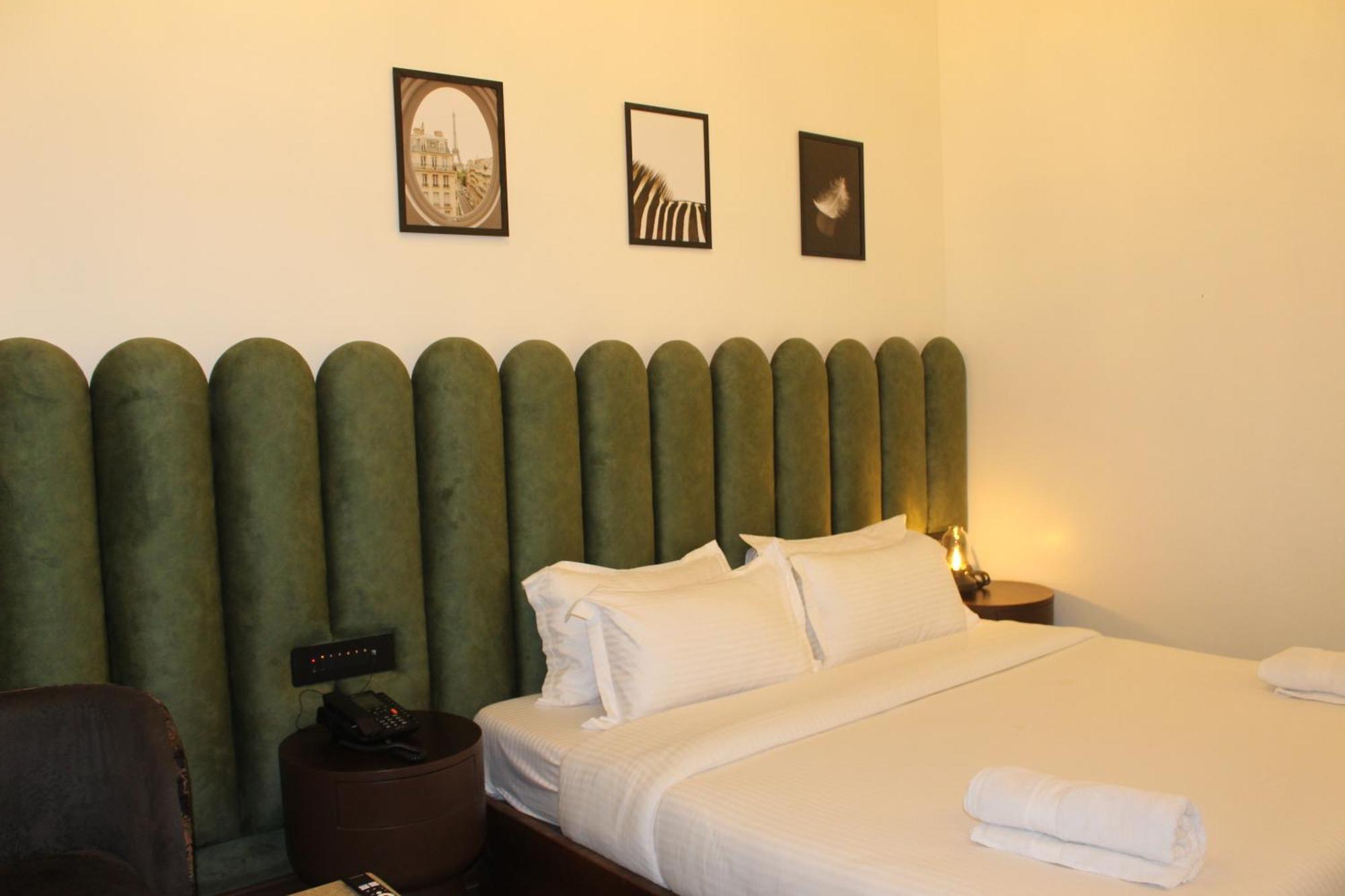 Gulf Hotel Mumbai- The Boutique Hotel Colaba ムンバイ エクステリア 写真