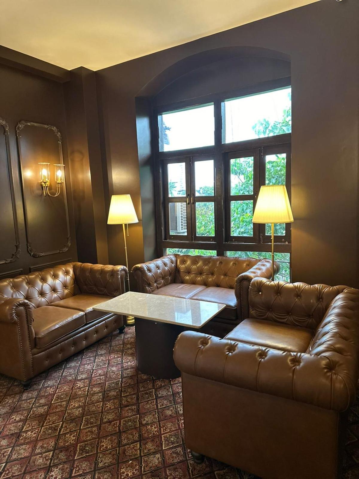 Gulf Hotel Mumbai- The Boutique Hotel Colaba ムンバイ エクステリア 写真