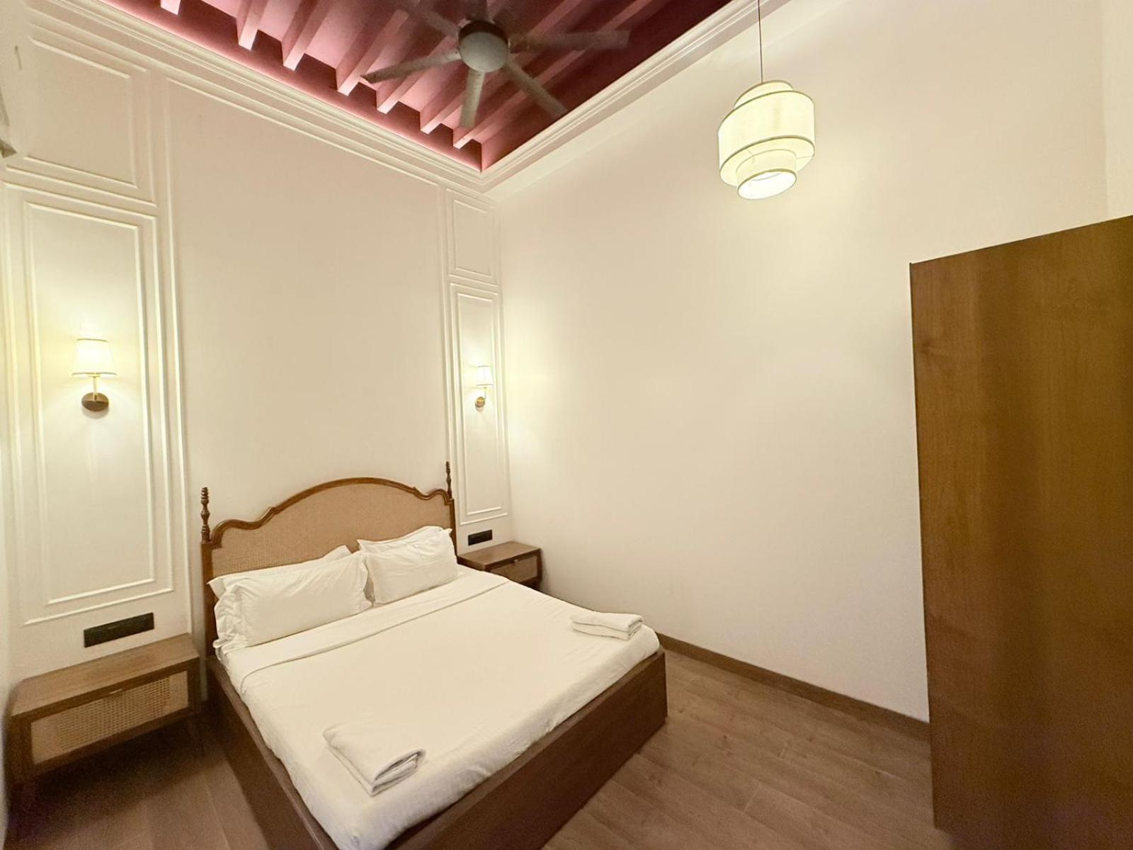 Gulf Hotel Mumbai- The Boutique Hotel Colaba ムンバイ エクステリア 写真