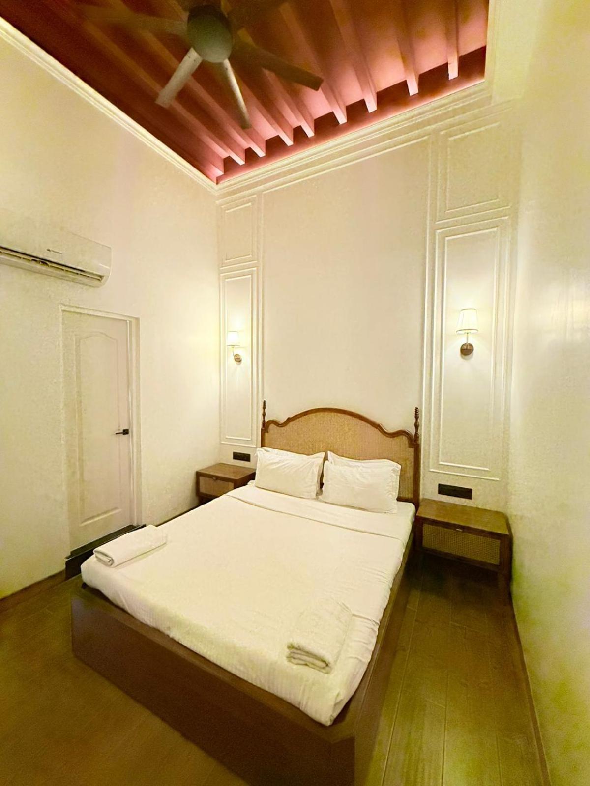 Gulf Hotel Mumbai- The Boutique Hotel Colaba ムンバイ エクステリア 写真
